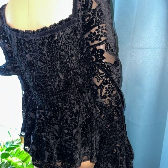 Jawbreaker low square neck smocked waist, smocked bell sleeves, velvet/mesh top - Picture 7 of 11